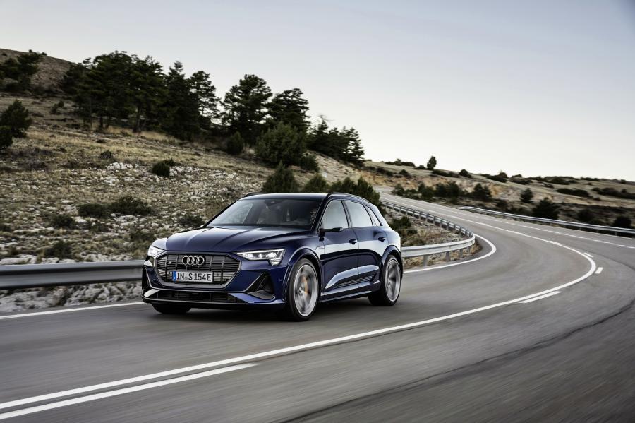  Audi e-tron S 2020 года  (WW) (фото 9 из 62)